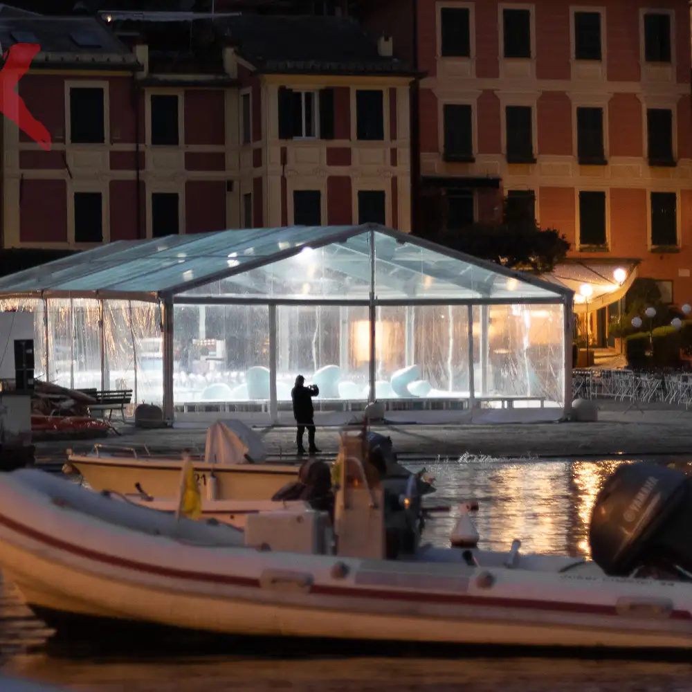 Allestimento luxury per Portofino Days con tensostrutture cristal e arredi eleganti